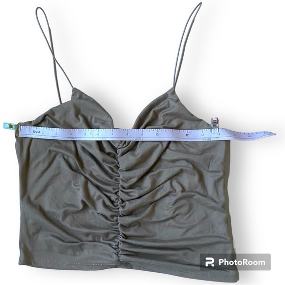 Gaze Tan Ruched Crop Tank Top Medium - Picture 6 of 7